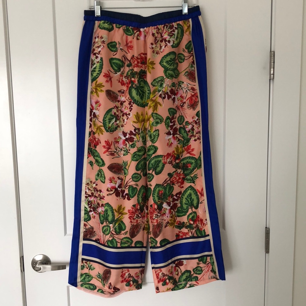 Anthroplogie silk pants - M